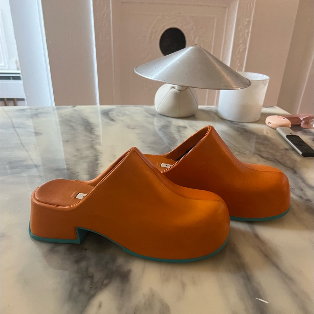 Miista Mule / Clog Orange